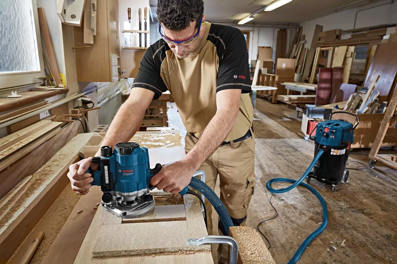 Défonceuse GOF 1250 CE Professional BOSCH